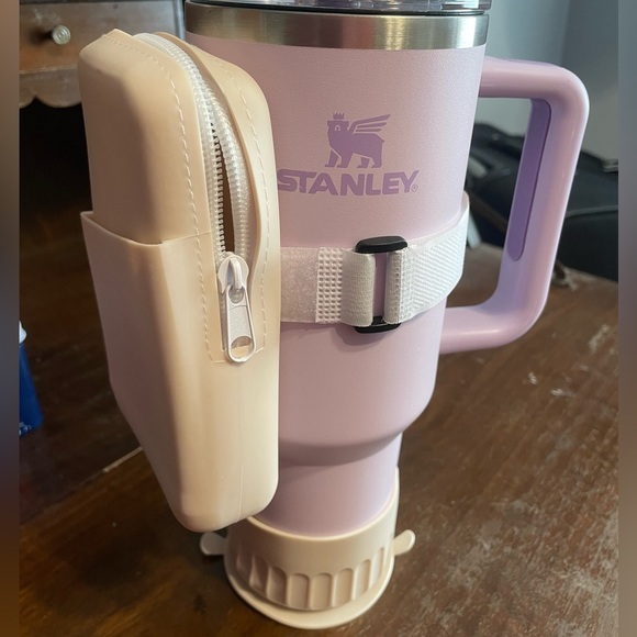 Silicone Water Bottle Pouch, Anti Slip Silicone Boot - Picture 5 of 7